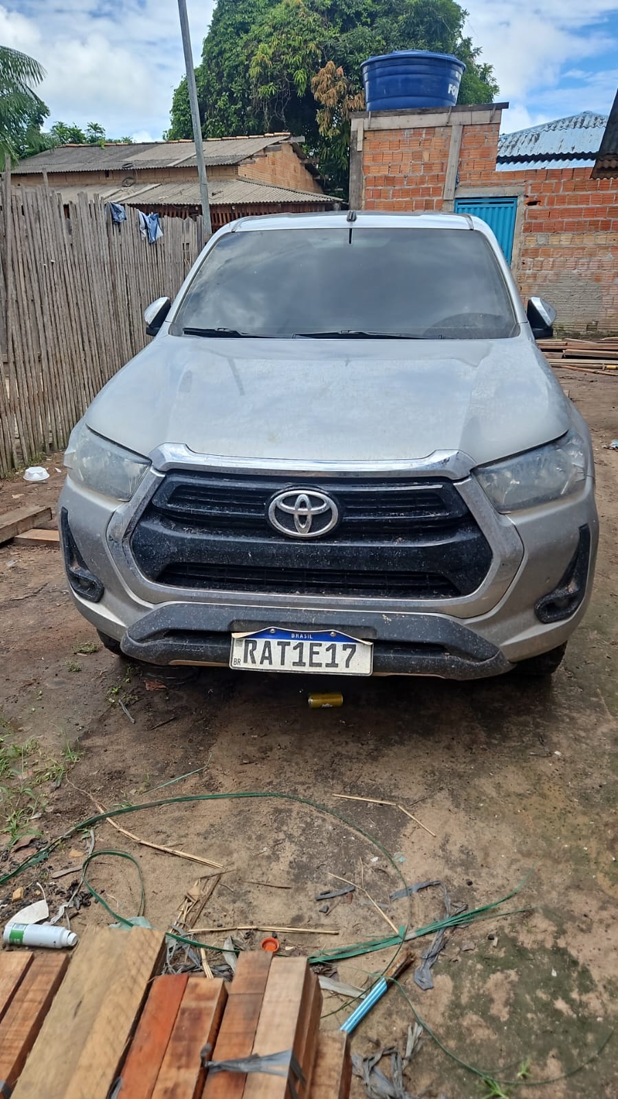 Assalto violento em Anapu: pastor e família são rendidos por três homens armados e têm Hilux roubada