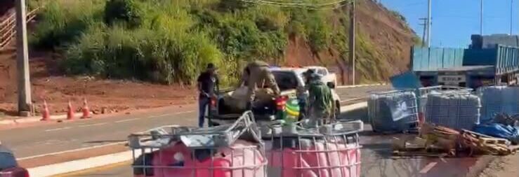 Caminhão perde carga de fluido de arrefecimento no Morro das Antenas, em Canaã dos Carajás